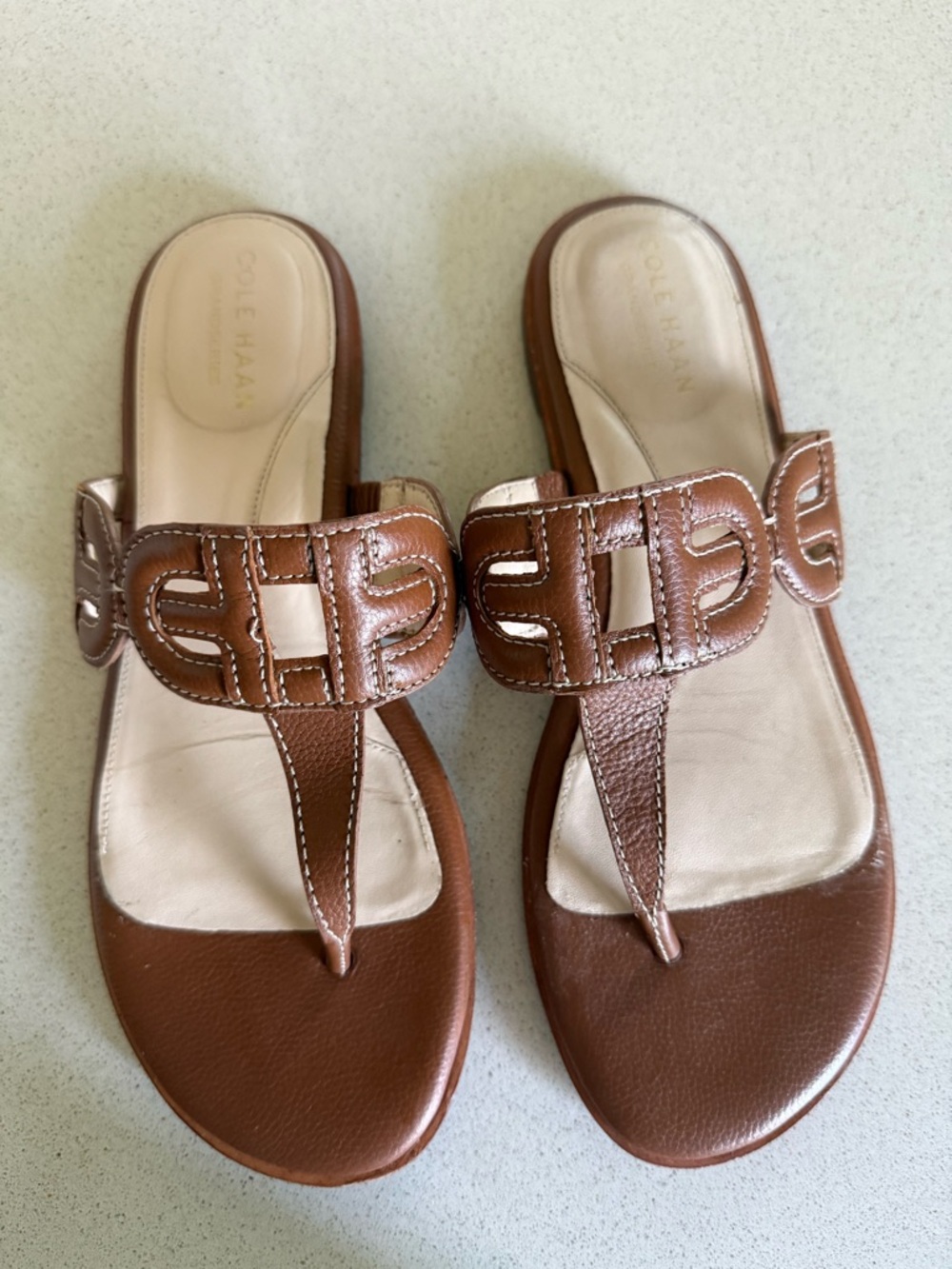 Cole Haan Women's leather Anoushka Brown Leather Thong Sandals - *read*